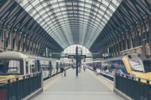 Read more about the article Flugzeug, Auto oder Bahn?